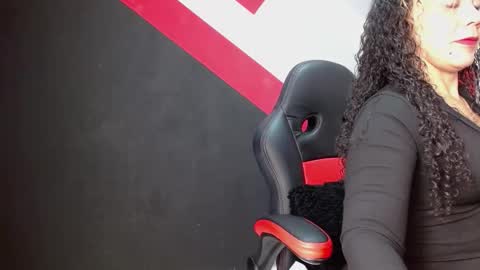 Snapshot of katiuska_xxx chatting on 12-04-25, 11:35 Katiuska online show from 12-04-25, 11:35