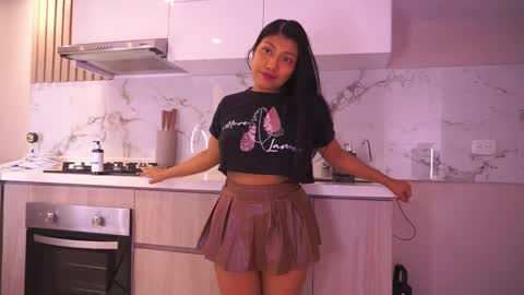 Snapshot of katnees_correa chatting on 02-10-26, 08:18 Follow me on instagram and twitter as correaktnees online show from 02-10-26, 08:18