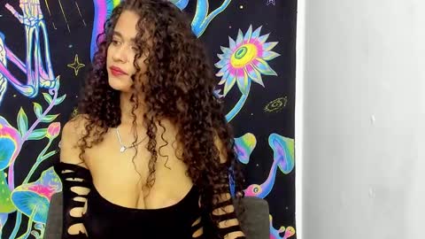 Snapshot of katrhin_66 chatting on 01-11-25, 01:59 Kathrin online show from 01-11-25, 01:59