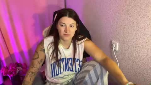   naked in pvt show 100 tk online show from 10-19-25, 12:28