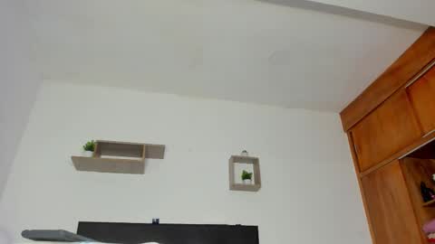 katrina moore online show from 12-05-25, 12:03