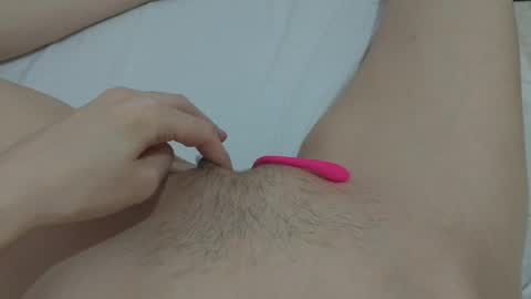 Snapshot of katrinna_arinna chatting on 01-22-25, 12:38 katrina dont forget to give me thumbs up online show from 01-22-25, 12:38