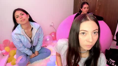 Snapshot of katrinrosex chatting on 12-11-24, 05:26 Katrin  online show from 12-11-24, 05:26