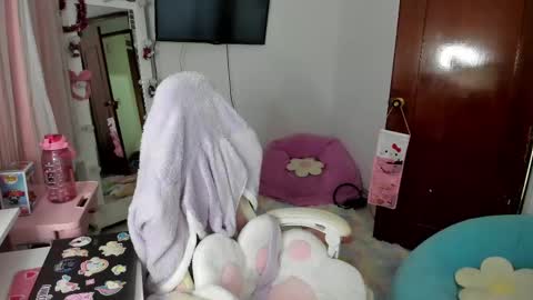 Snapshot of katrinrosex chatting on 03-11-25, 01:16 Katrin  online show from 03-11-25, 01:16