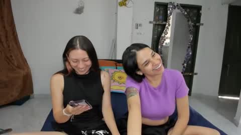 Snapshot of katrinrosex chatting on 10-24-25, 09:22 Katrin  online show from 10-24-25, 09:22