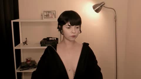 katsuro online show from 11-11-25, 08:42