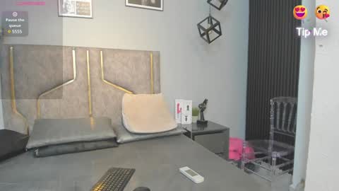 Katerine online show from 01-19-25, 03:39