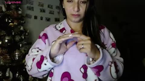 Snapshot of kattie_love chatting on 01-08-25, 06:20 kattie online show from 01-08-25, 06:20