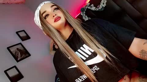 Snapshot of kattie_sweet_ chatting on 10-02-25, 10:39 kattie_sweet_ online show from 10-02-25, 10:39