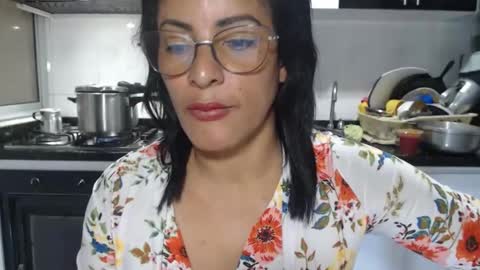 KattleyaGrey online show from 11-27-25, 10:01