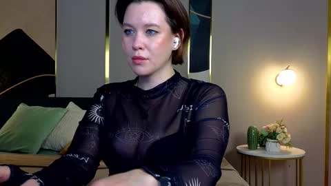 Goddess Katy            VACATION  online show from 10-01-25, 01:11