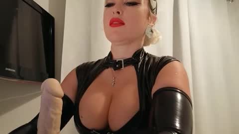 KatuhaX online show from 10-12-25, 11:04