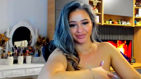 Snapshot of katy95_ chatting on 10-20-25, 05:08 Katy online show from 10-20-25, 05:08