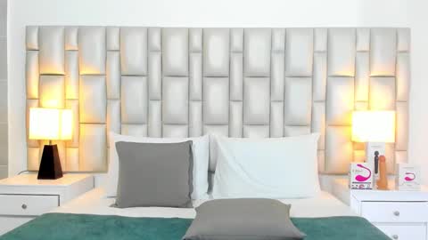 katy blonde girl and paola big boobs online show from 03-14-26, 01:38