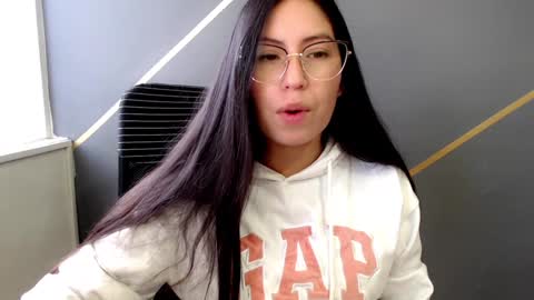 Snapshot of katybelladonna chatting on 12-19-24, 12:12 KATY online show from 12-19-24, 12:12