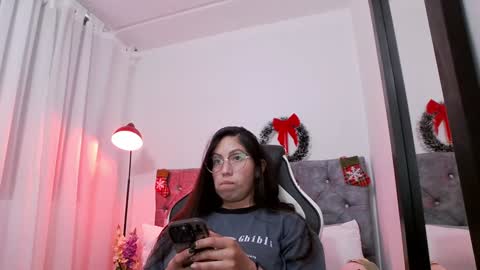 Snapshot of katybelladonna chatting on 12-30-24, 08:47 KATY online show from 12-30-24, 08:47