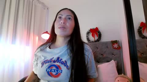 Snapshot of katybelladonna chatting on 01-04-25, 09:09 KATY online show from 01-04-25, 09:09