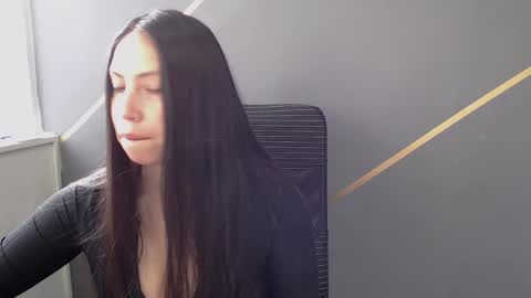 Snapshot of katybelladonna chatting on 03-05-25, 12:33 KATY online show from 03-05-25, 12:33