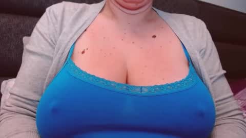 Snapshot of katynextdoor chatting on 12-06-24, 07:21 Katy online show from 12-06-24, 07:21