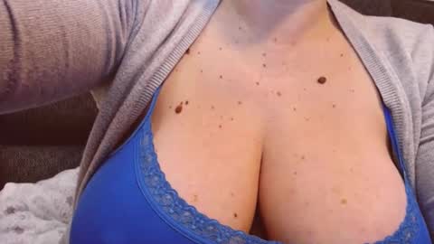 Snapshot of katynextdoor chatting on 12-09-24, 06:12 Katy online show from 12-09-24, 06:12