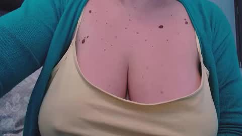 Snapshot of katynextdoor chatting on 02-12-25, 10:35 Katy online show from 02-12-25, 10:35