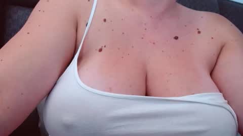 Snapshot of katynextdoor chatting on 09-14-25, 06:56 Katy online show from 09-14-25, 06:56