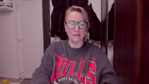 Katy online show from 02-02-26, 01:59