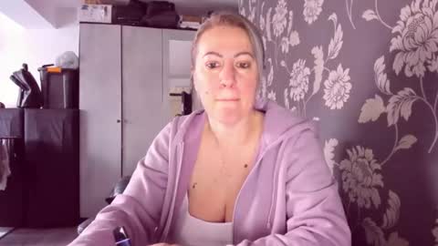 Katy online show from 02-16-26, 01:51