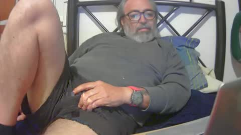 Snapshot of kausername chatting on 12-28-24, 03:04 Marko online show from 12-28-24, 03:04