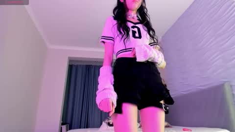 Snapshot of kawai_mai chatting on 10-17-25, 02:30 mai online show from 10-17-25, 02:30