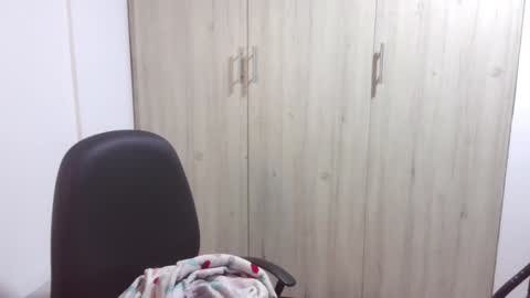  Khawit  online show from 02-06-25, 09:11