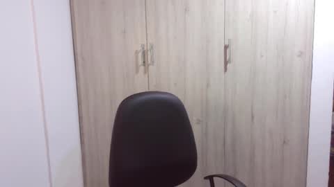  Khawit  online show from 02-09-25, 08:33