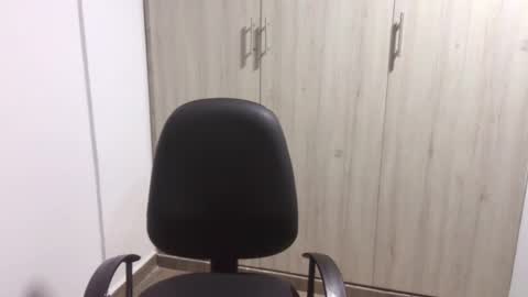  Khawit  online show from 02-17-25, 06:31