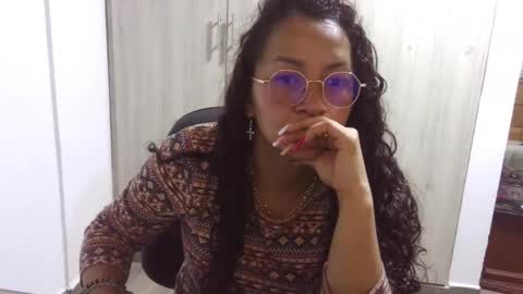  Khawit  online show from 02-21-25, 01:33