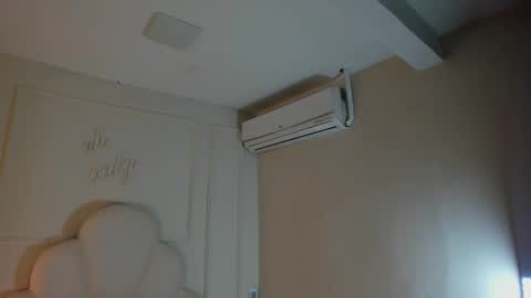 kaylachannell online show from 11-24-25, 03:50