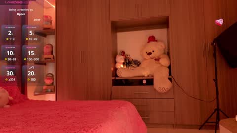 Kayla  online show from 01-30-25, 05:06