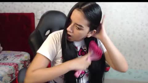 Kayla online show from 10-12-25, 12:42