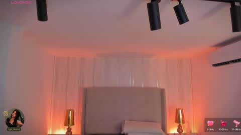 Snapshot of kaylarossi chatting on 04-21-26, 01:42 Kayla online show from 04-21-26, 01:42