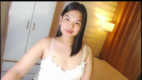 Snapshot of kayleepinay chatting on 12-16-24, 04:23 Y O U R F U T U R E K A Y L E E online show from 12-16-24, 04:23