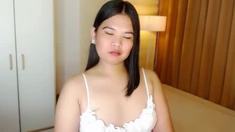 Snapshot of kayleepinay chatting on 12-20-24, 09:32 Y O U R F U T U R E K A Y L E E online show from 12-20-24, 09:32