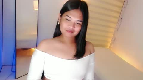 Snapshot of kayleepinay chatting on 02-09-25, 04:46 Y O U R F U T U R E K A Y L E E online show from 02-09-25, 04:46