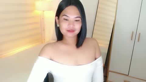 Snapshot of kayleepinay chatting on 02-21-25, 05:02 Y O U R F U T U R E K A Y L E E online show from 02-21-25, 05:02