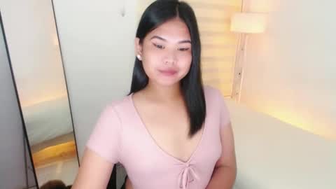 Snapshot of kayleepinay chatting on 03-05-25, 09:15 Y O U R F U T U R E K A Y L E E online show from 03-05-25, 09:15