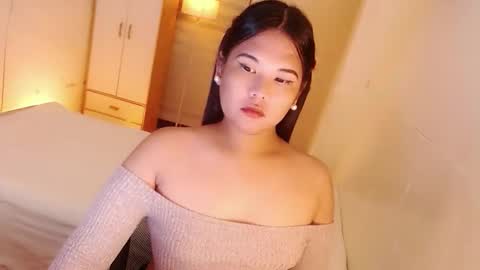 Snapshot of kayleepinay chatting on 09-15-25, 08:31 Y O U R F U T U R E K A Y L E E online show from 09-15-25, 08:31