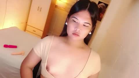 Snapshot of kayleepinay chatting on 09-27-25, 03:00 Y O U R F U T U R E K A Y L E E online show from 09-27-25, 03:00