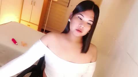 Snapshot of kayleepinay chatting on 10-04-25, 06:28 Y O U R F U T U R E K A Y L E E online show from 10-04-25, 06:28