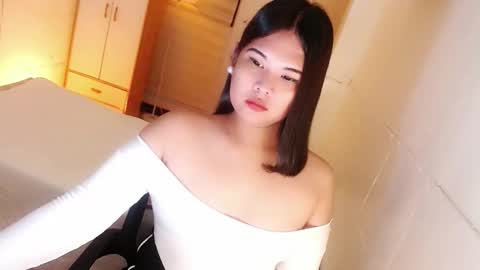 Snapshot of kayleepinay chatting on 10-06-25, 06:38 Y O U R F U T U R E K A Y L E E online show from 10-06-25, 06:38