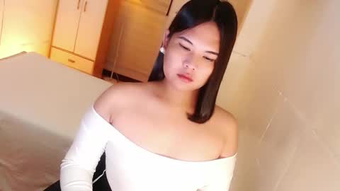 Snapshot of kayleepinay chatting on 10-07-25, 06:49 Y O U R F U T U R E K A Y L E E online show from 10-07-25, 06:49