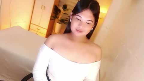 Snapshot of kayleepinay chatting on 10-29-25, 08:38 Y O U R F U T U R E K A Y L E E online show from 10-29-25, 08:38