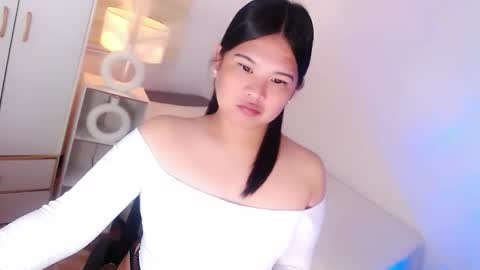 Y O U R        F U T U R E       K A Y L E E  online show from 04-18-26, 05:17